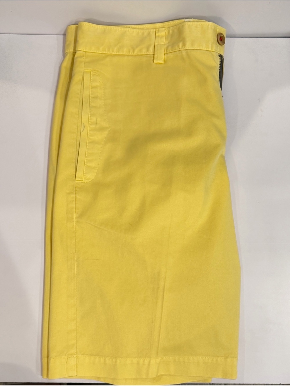 Robert Graham Bright Yellow Flat Front Men’s Shorts Classic Fot